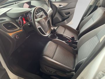 Car image 11