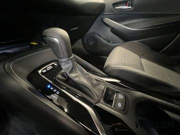 Car image 13