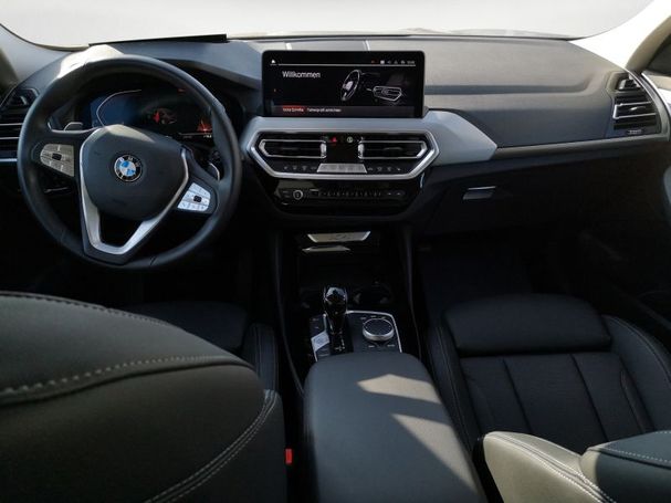 BMW X4 xDrive20i 135 kW image number 11