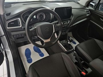 Car image 11