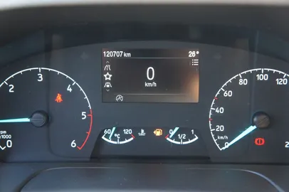 Car image 27