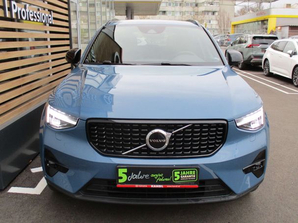 Volvo XC40 Recharge T4 Plus Dark 155 kW image number 3