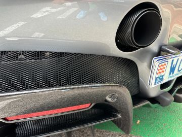 Car image 30