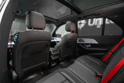 Car image 40