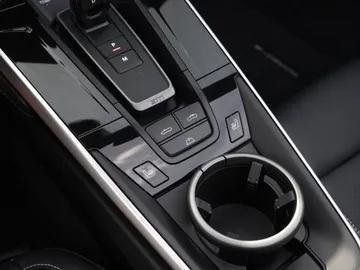 Car image 39