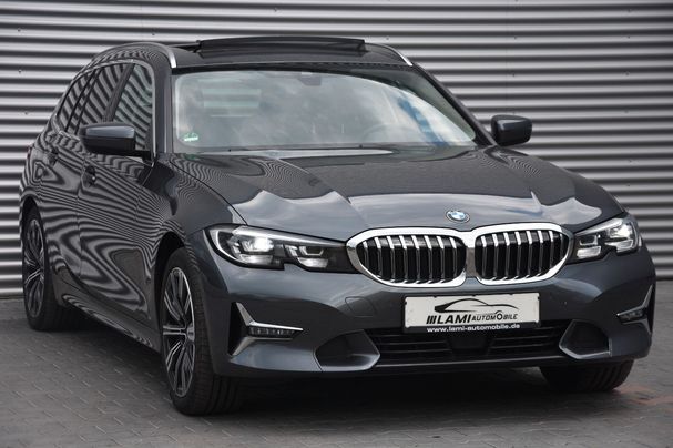 BMW 320d Touring xDrive Luxury Line 140 kW image number 2