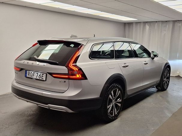 Volvo V90 Cross Country AWD B4 147 kW image number 3