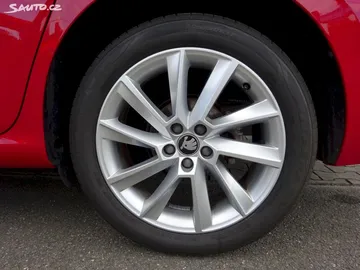 Car image 37