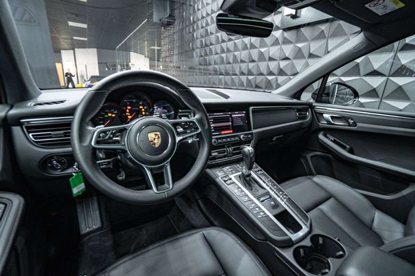 Porsche Macan Turbo 180 kW image number 16