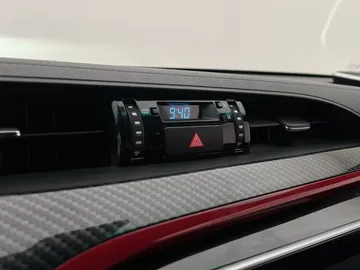 Car image 38