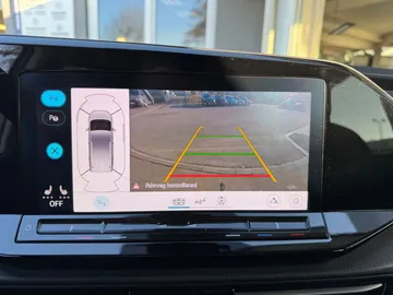 Car image 33