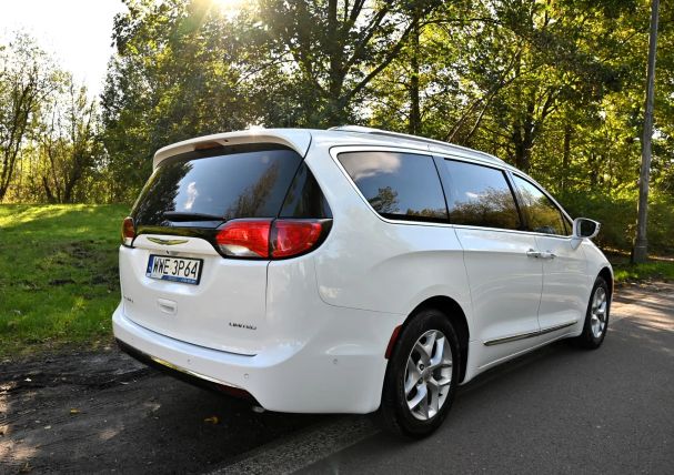 Chrysler Pacifica 214 kW image number 15