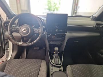 Car image 16