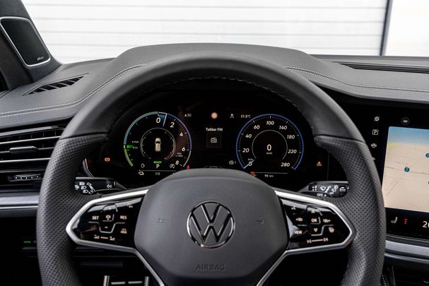 Volkswagen Touareg R 3.0 TSI eHybrid 4Motion 340 kW image number 36