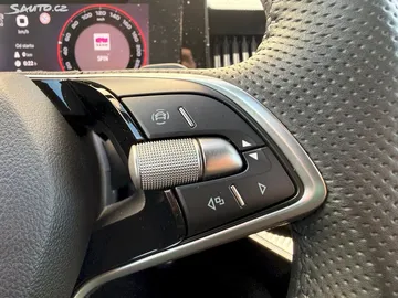 Car image 35