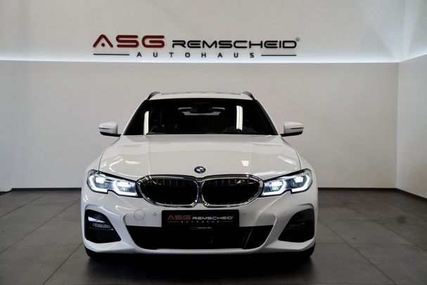 BMW 330i Touring xDrive 190 kW image number 3