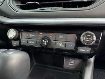 Car image 33