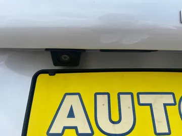 Car image 29