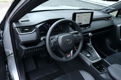 Car image 21