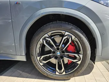 Car image 37