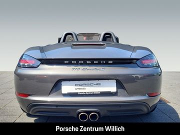Car image 35
