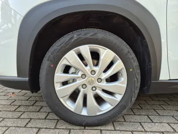 Car image 21