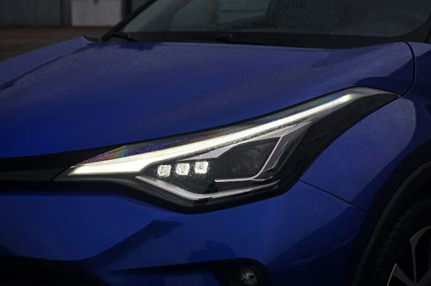 Toyota C-HR 135 kW image number 7