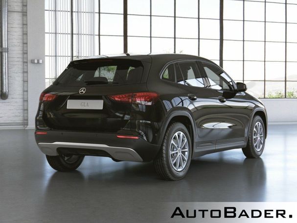 Mercedes-Benz GLA 180 100 kW image number 3