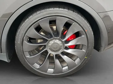Car image 34