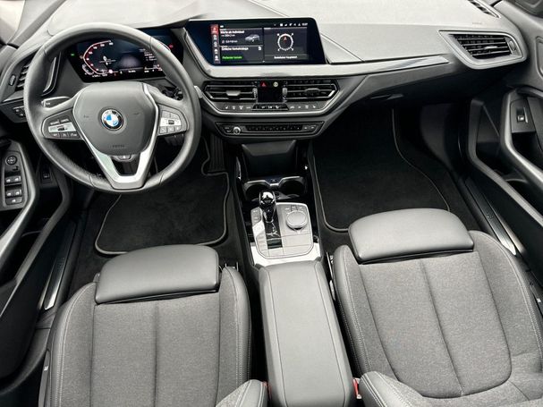 BMW 118i Sport Line 100 kW image number 10