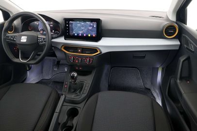 Car image 15