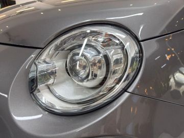 Car image 29