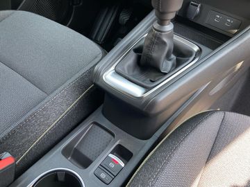 Car image 17