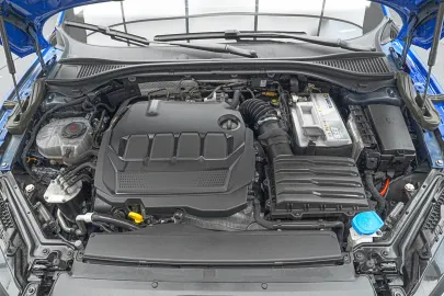 Car image 29
