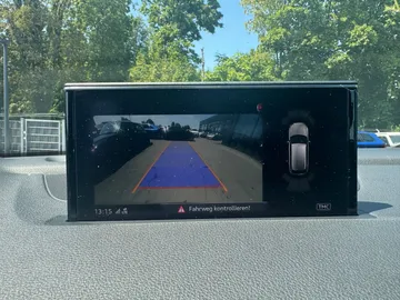 Car image 30