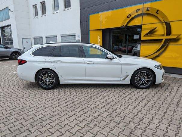 BMW 540i Touring xDrive 245 kW image number 6