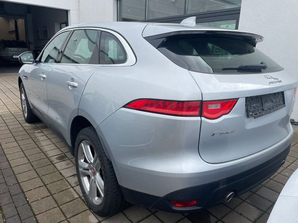 Jaguar F-Pace 30d AWD Portfolio 221 kW image number 4