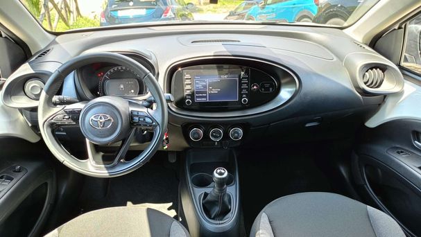 Toyota Aygo X 1.0 VVT-i 53 kW image number 8