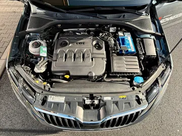 Car image 37