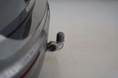 Car image 32