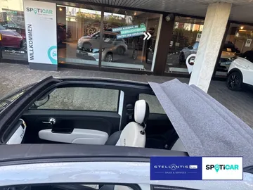 Car image 19