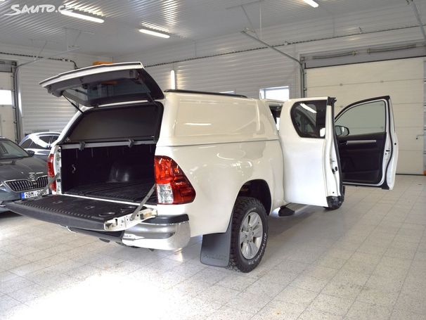 Toyota Hilux D Cab 2.4 4D 110 kW image number 18