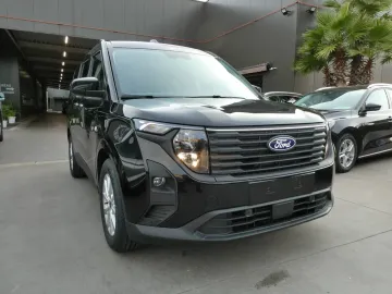 Car image 25