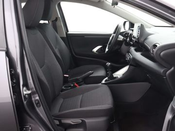 Car image 30