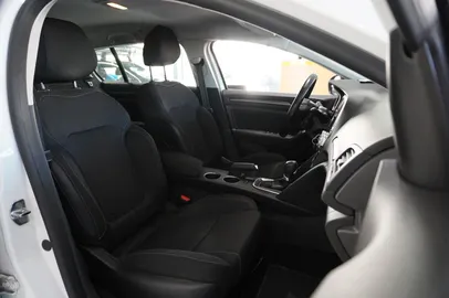 Car image 34