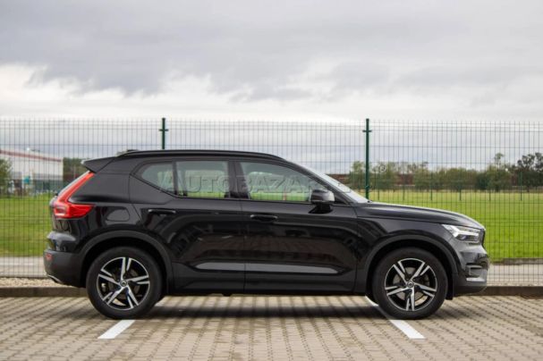 Volvo XC40 T4 140 kW image number 3