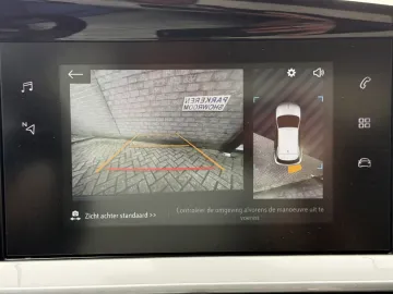 Car image 27