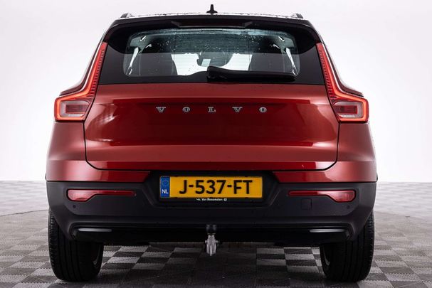 Volvo XC40 B4 R Design 145 kW image number 22