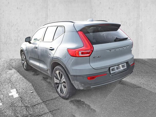 Volvo XC40 Recharge Plug-in Hybrid Ultimate Dark 155 kW image number 2