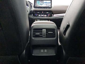 Car image 36